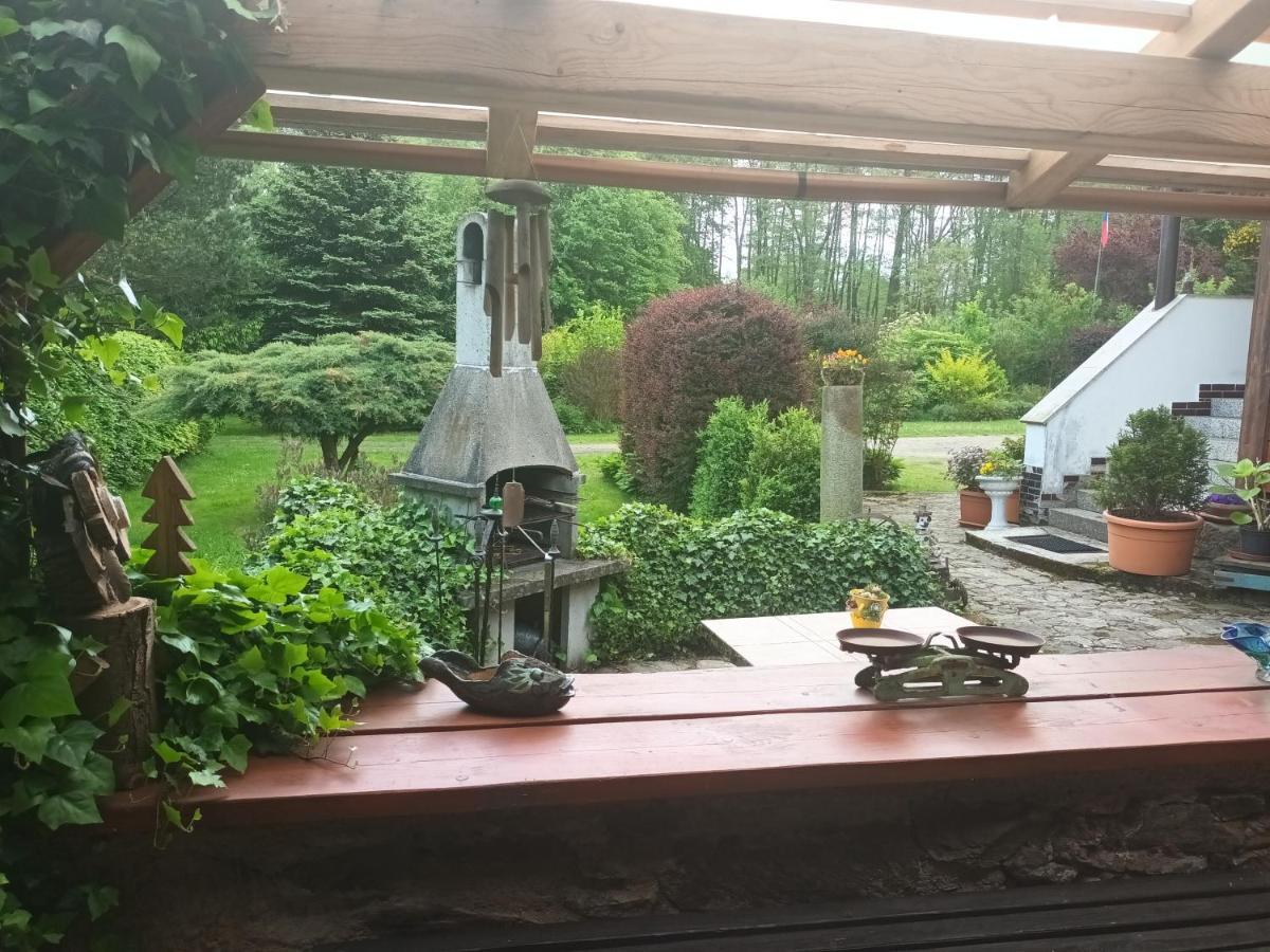 Ferienwohnung U Myslivce Chřibská Exterior foto